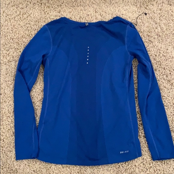 nike dri-fit long sleeve running shirt - Picture 4 of 4